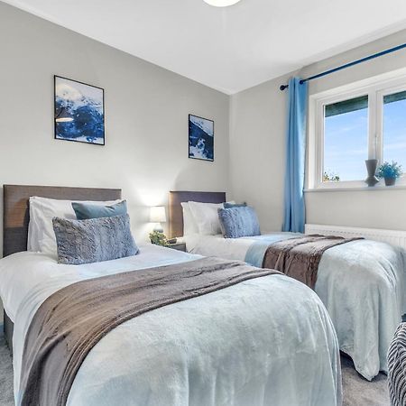 Mk 2-Bedroom Contractor'S Gem, 5 Beds, Sleeps 6, Free Parking ミルトン・ケインズ エクステリア 写真