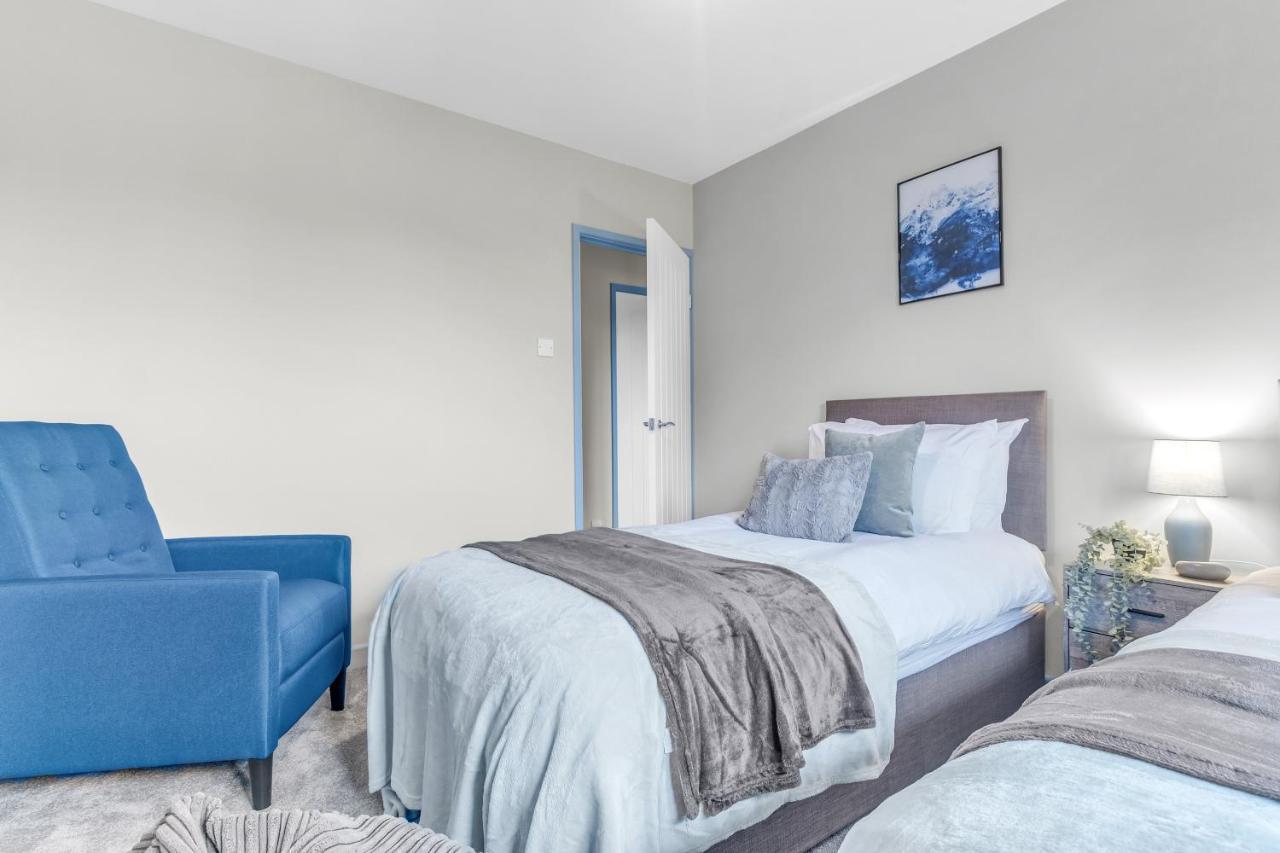 Mk 2-Bedroom Contractor'S Gem, 5 Beds, Sleeps 6, Free Parking ミルトン・ケインズ エクステリア 写真