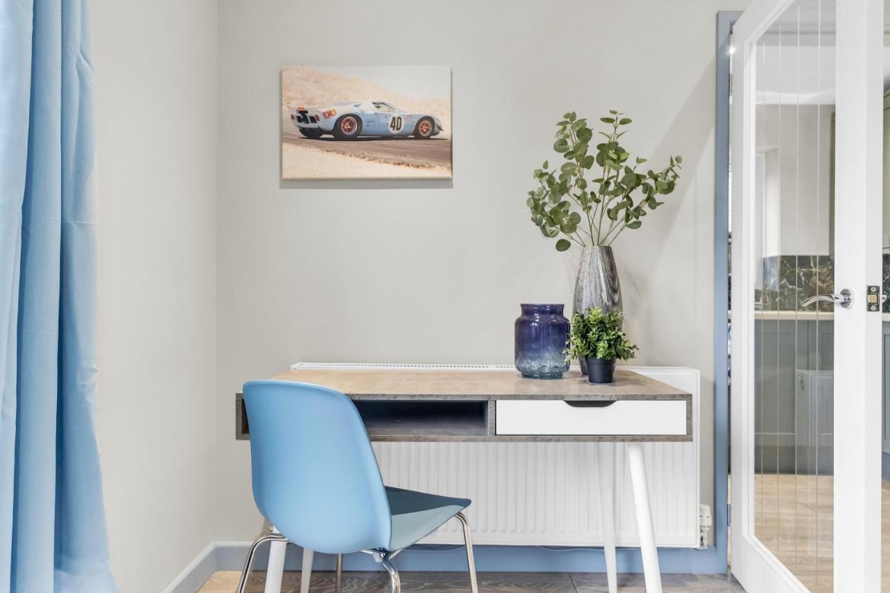Mk 2-Bedroom Contractor'S Gem, 5 Beds, Sleeps 6, Free Parking ミルトン・ケインズ エクステリア 写真