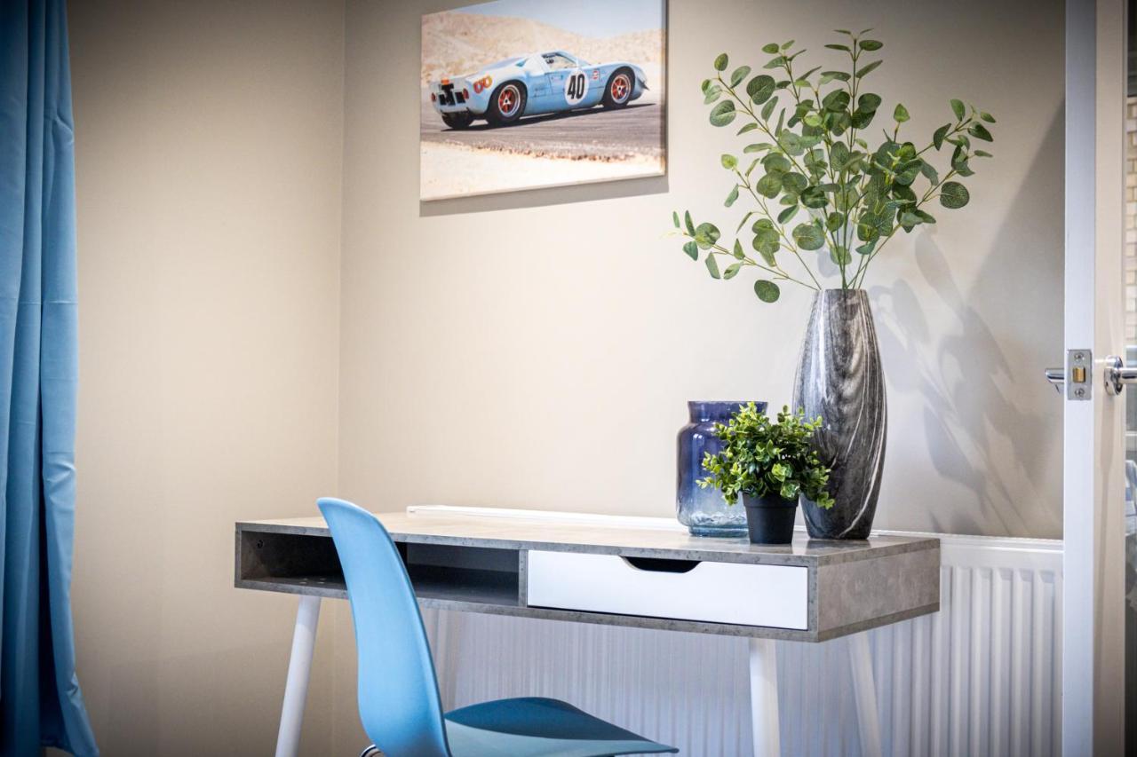 Mk 2-Bedroom Contractor'S Gem, 5 Beds, Sleeps 6, Free Parking ミルトン・ケインズ エクステリア 写真
