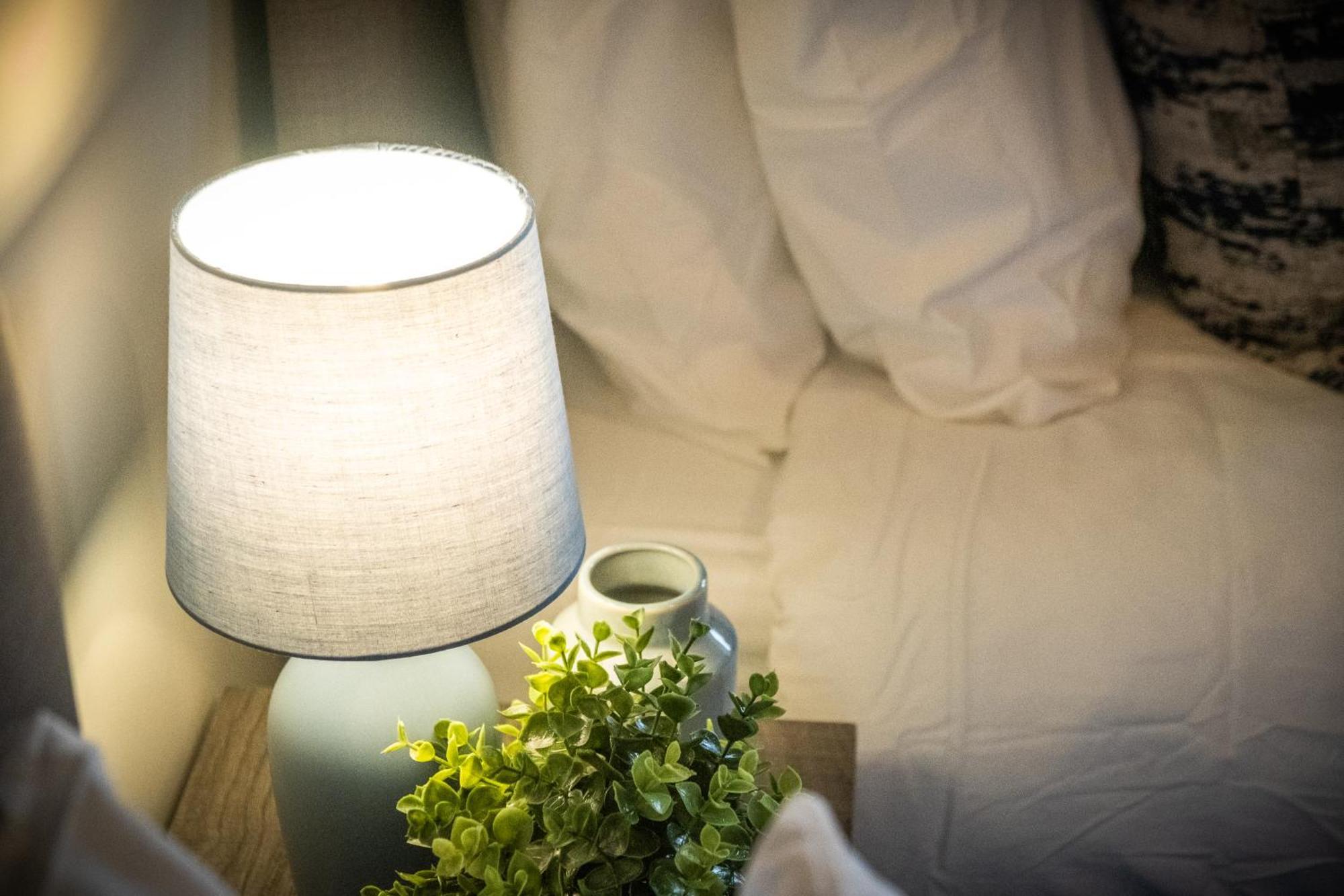 Mk 2-Bedroom Contractor'S Gem, 5 Beds, Sleeps 6, Free Parking ミルトン・ケインズ エクステリア 写真