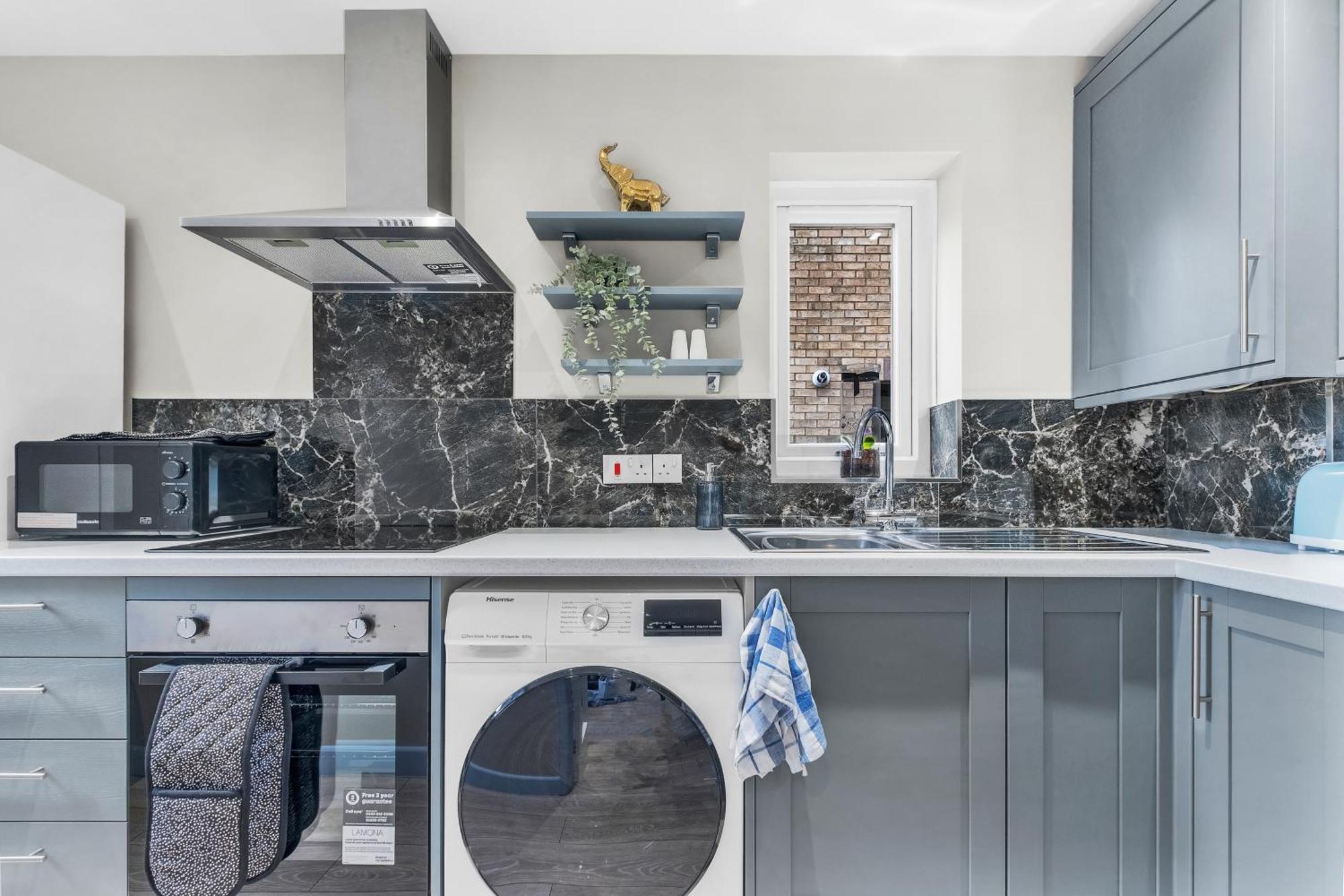 Mk 2-Bedroom Contractor'S Gem, 5 Beds, Sleeps 6, Free Parking ミルトン・ケインズ エクステリア 写真