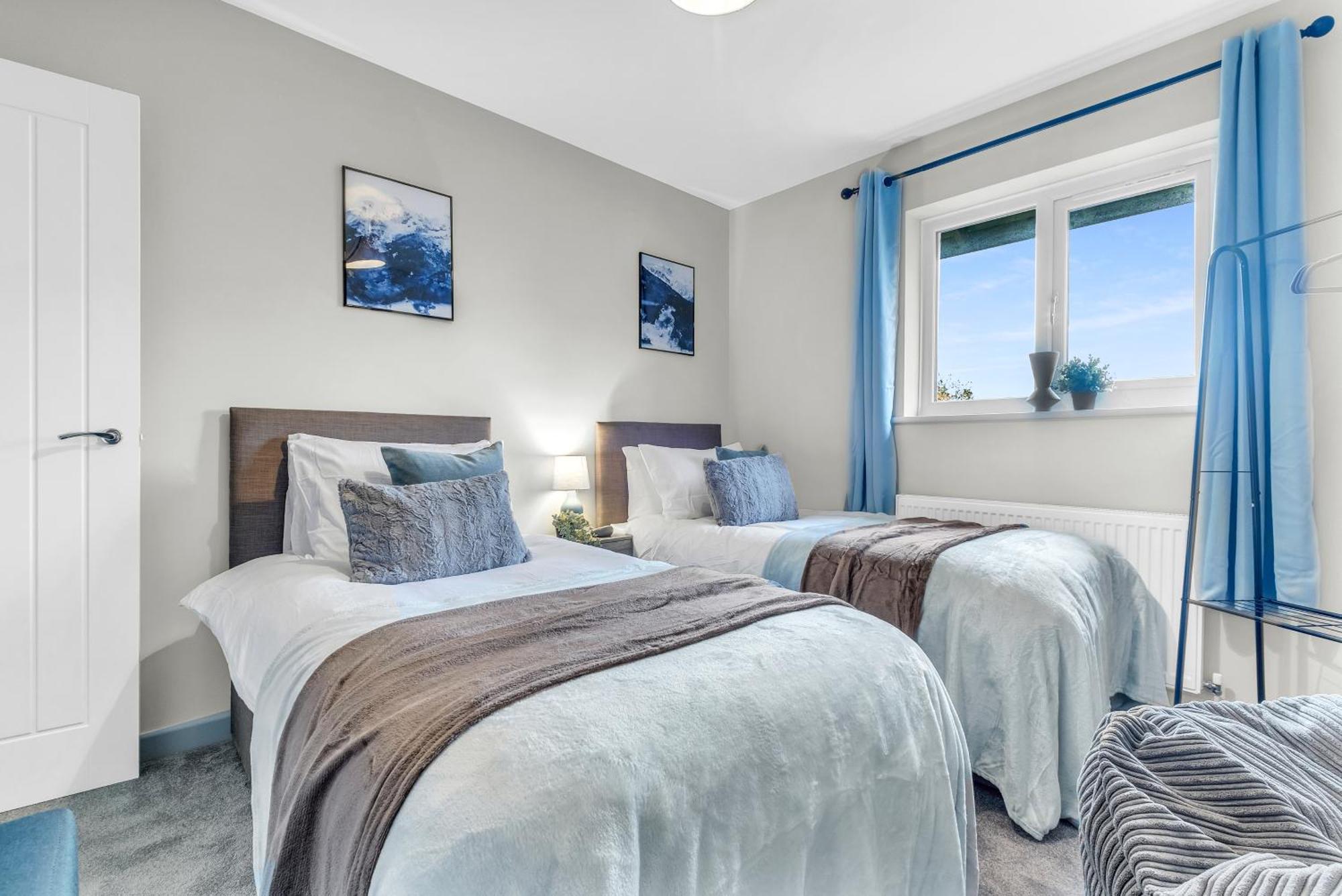 Mk 2-Bedroom Contractor'S Gem, 5 Beds, Sleeps 6, Free Parking ミルトン・ケインズ エクステリア 写真