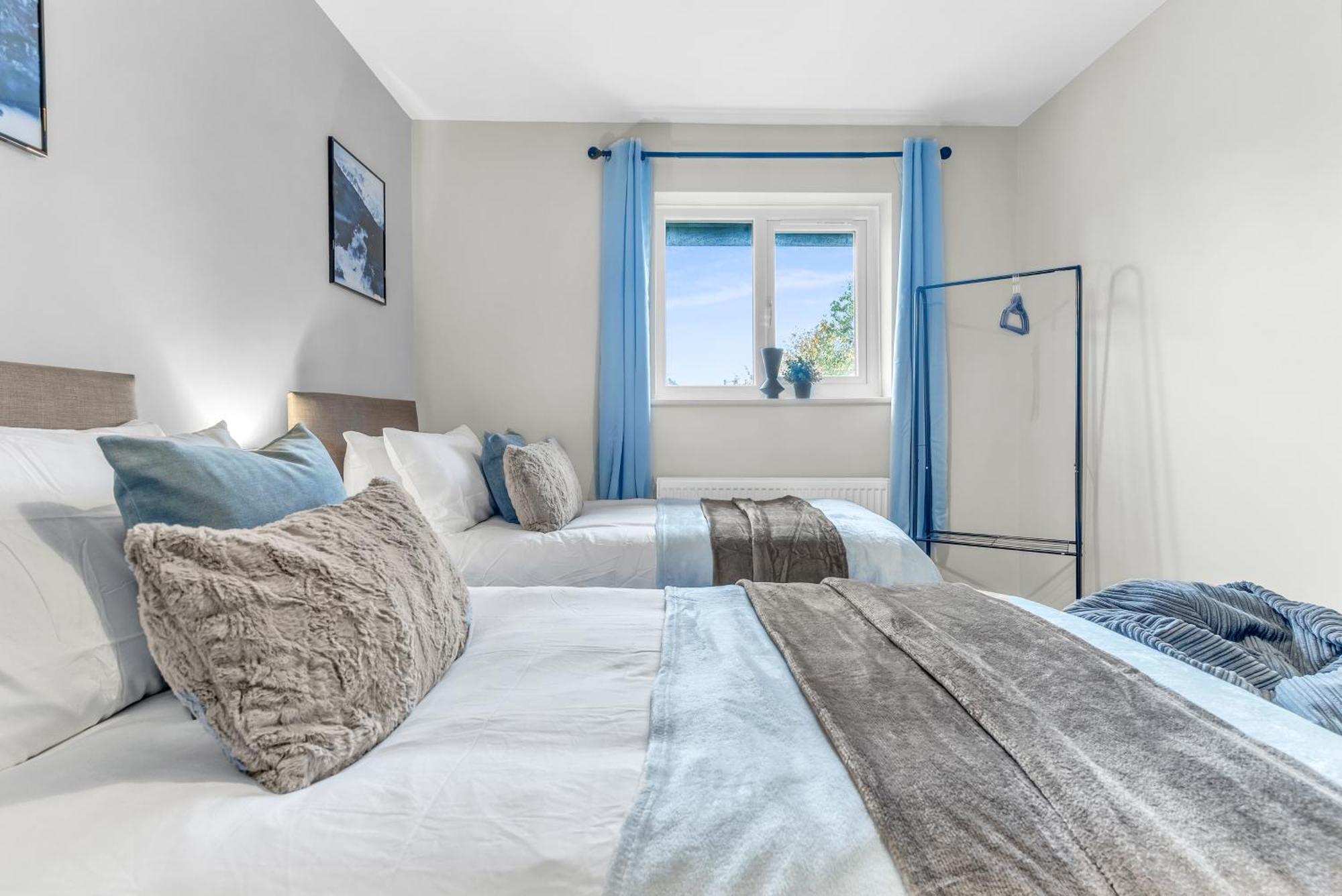 Mk 2-Bedroom Contractor'S Gem, 5 Beds, Sleeps 6, Free Parking ミルトン・ケインズ エクステリア 写真