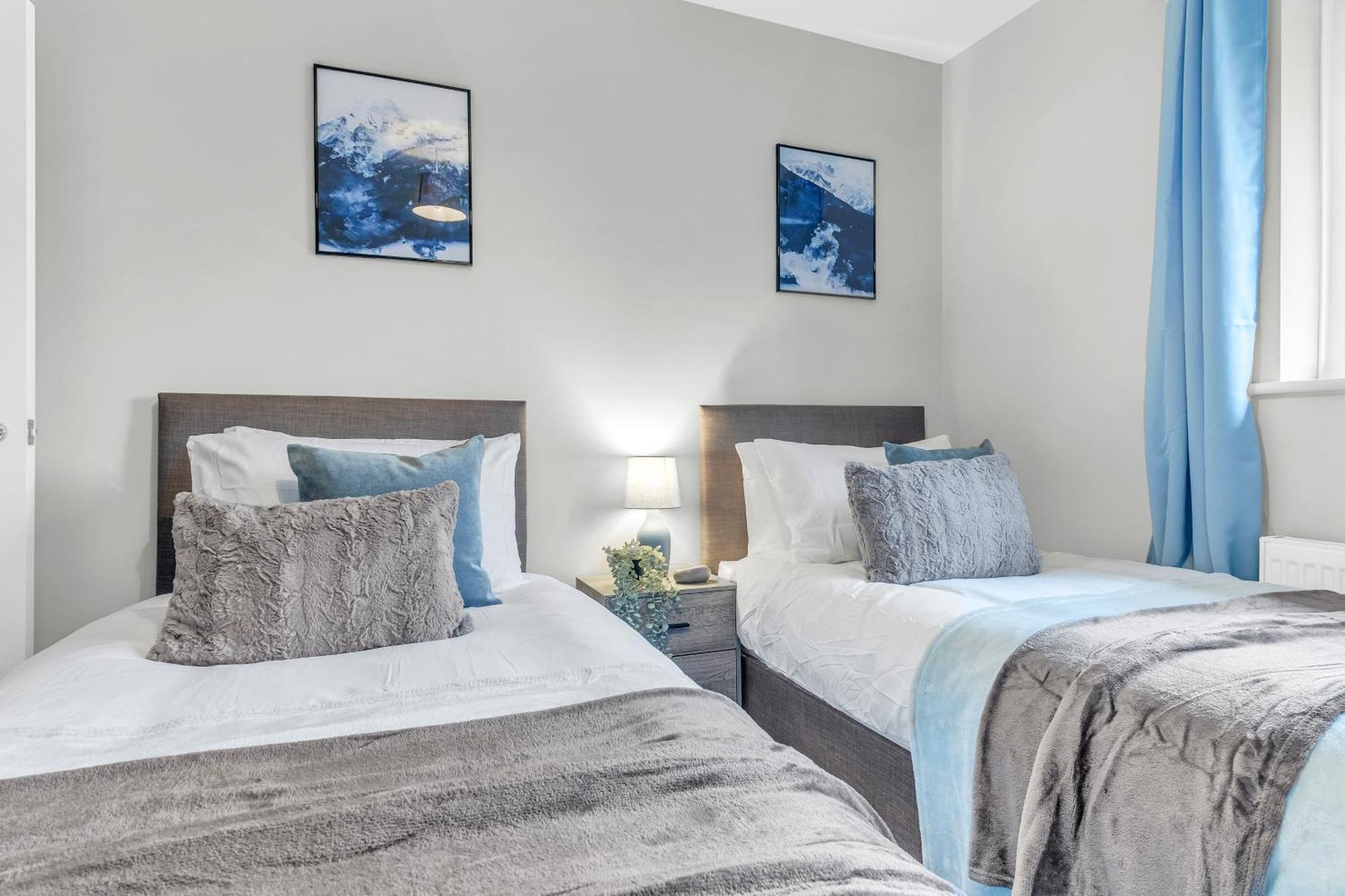 Mk 2-Bedroom Contractor'S Gem, 5 Beds, Sleeps 6, Free Parking ミルトン・ケインズ エクステリア 写真