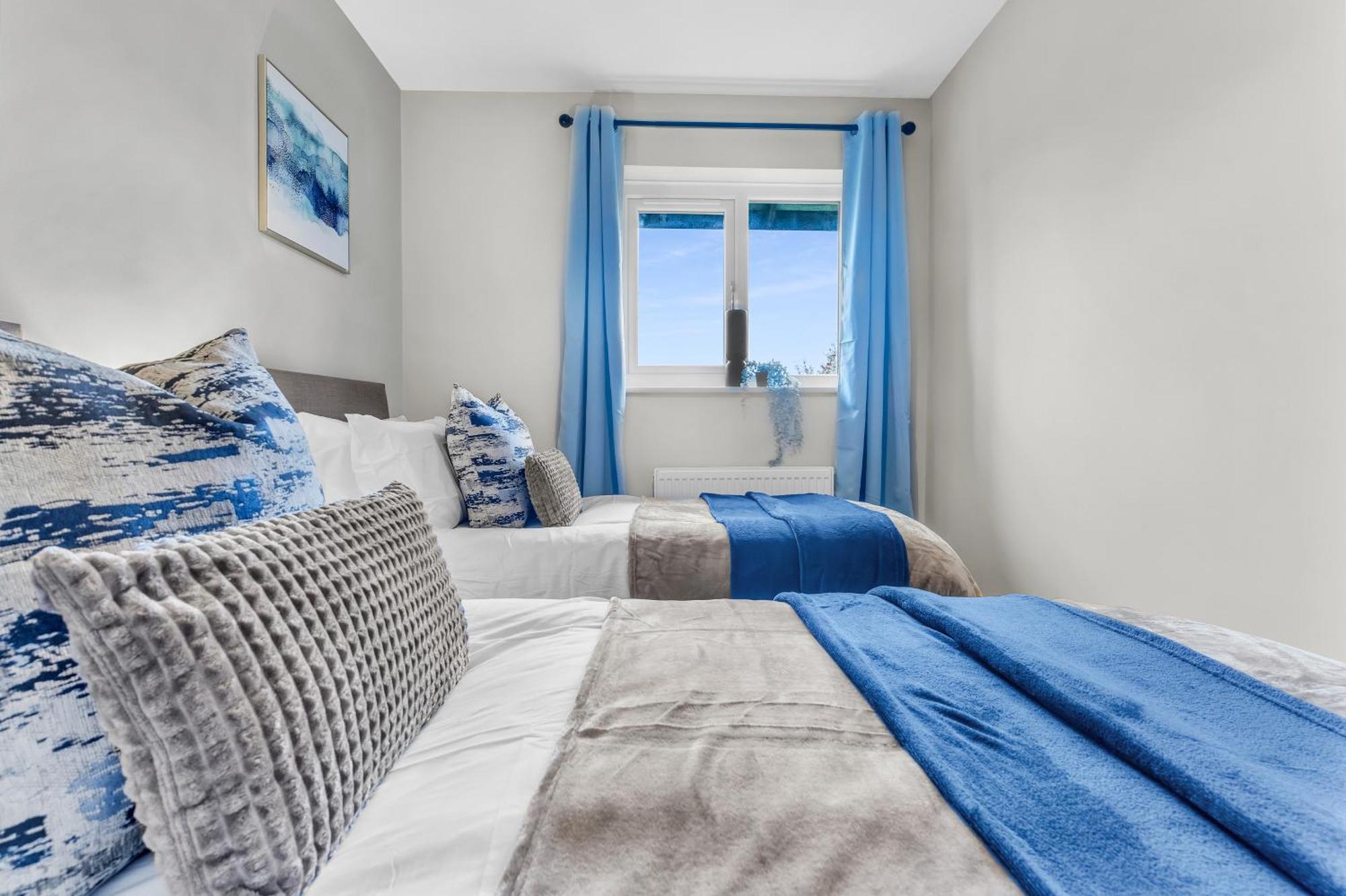 Mk 2-Bedroom Contractor'S Gem, 5 Beds, Sleeps 6, Free Parking ミルトン・ケインズ エクステリア 写真